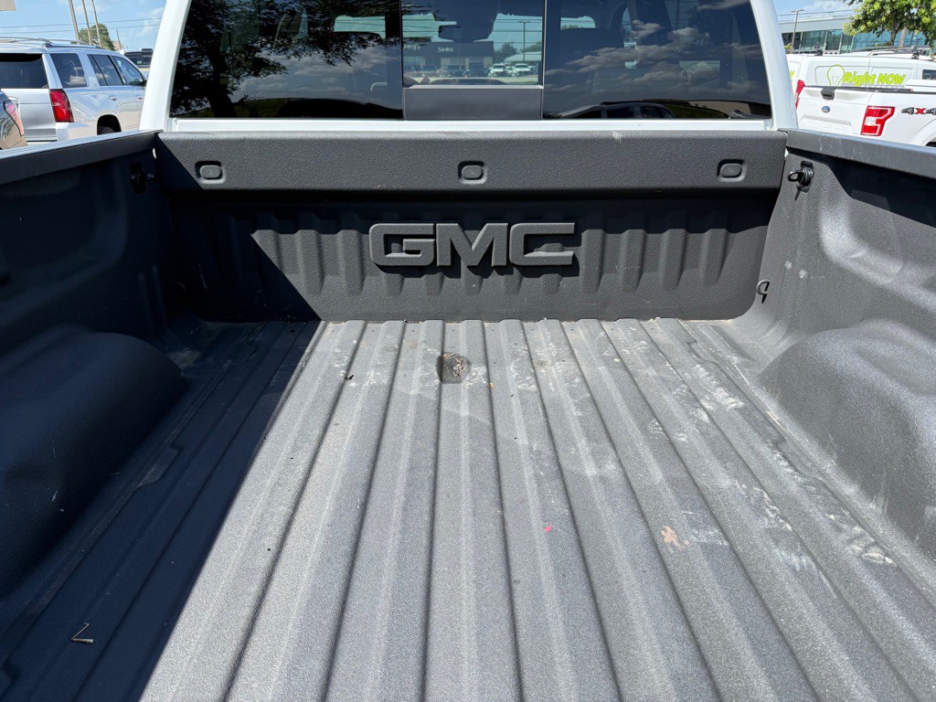 2018 GMC Sierra Image 15
