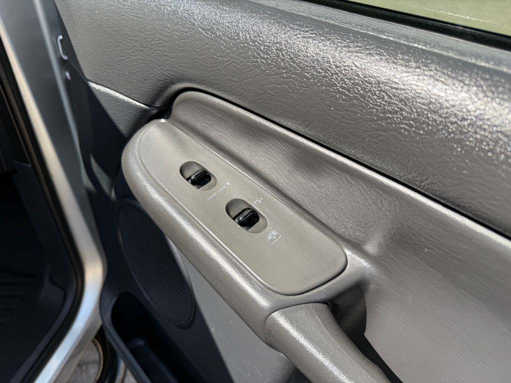 2004 Dodge Ram 3500 Image 22