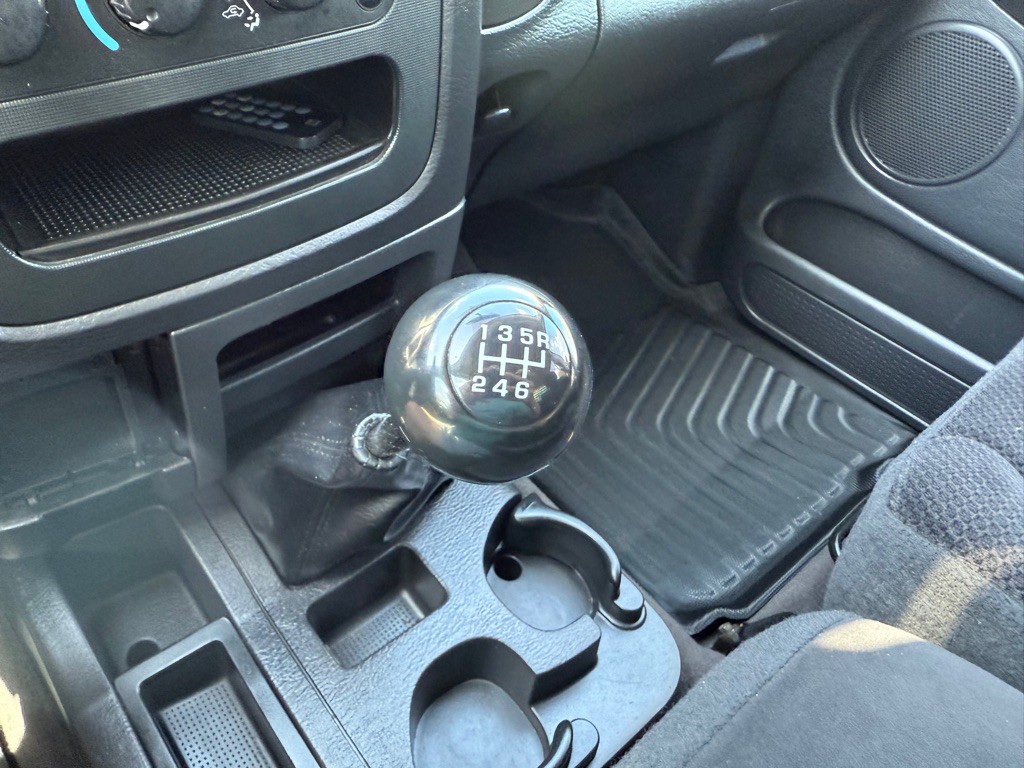 2004 Dodge Ram 3500 Image 24