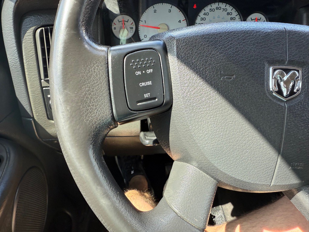 2004 Dodge Ram 3500 Image 25