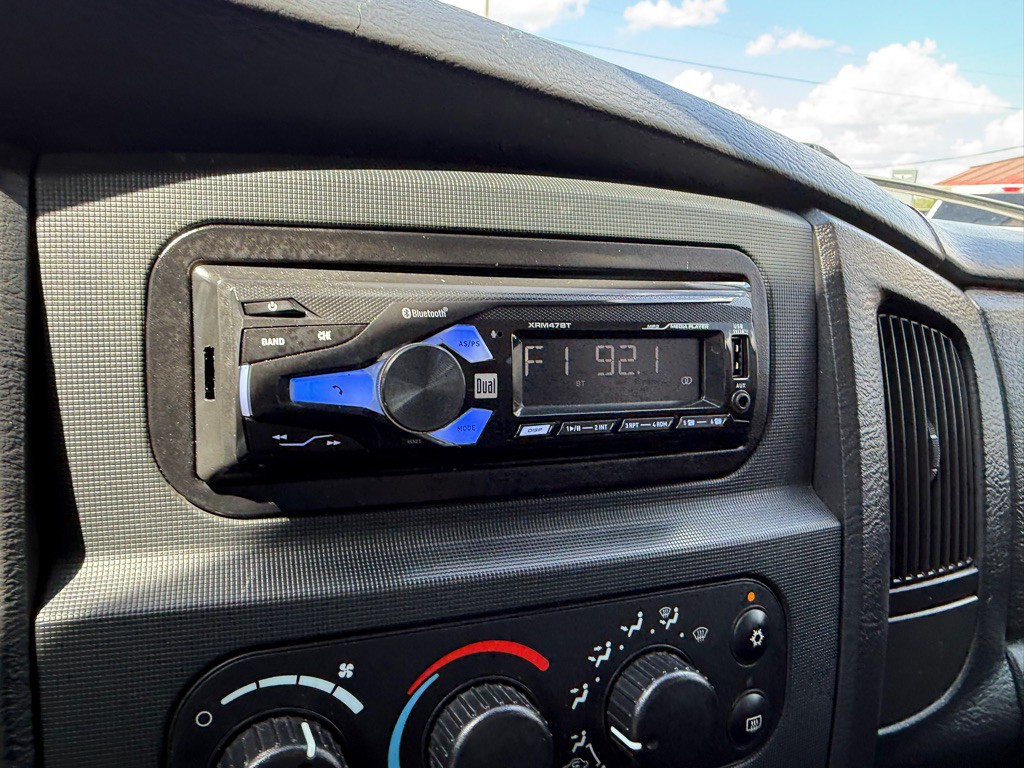 2004 Dodge Ram 3500 Image 28