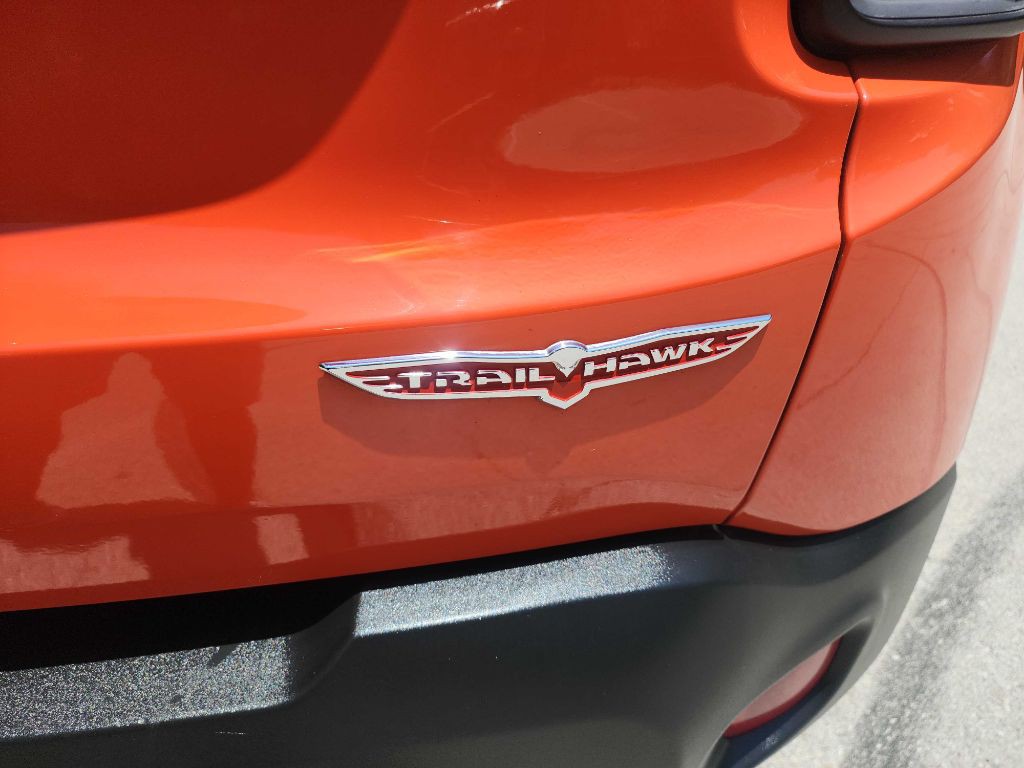 2016 Jeep Renegade Image 8