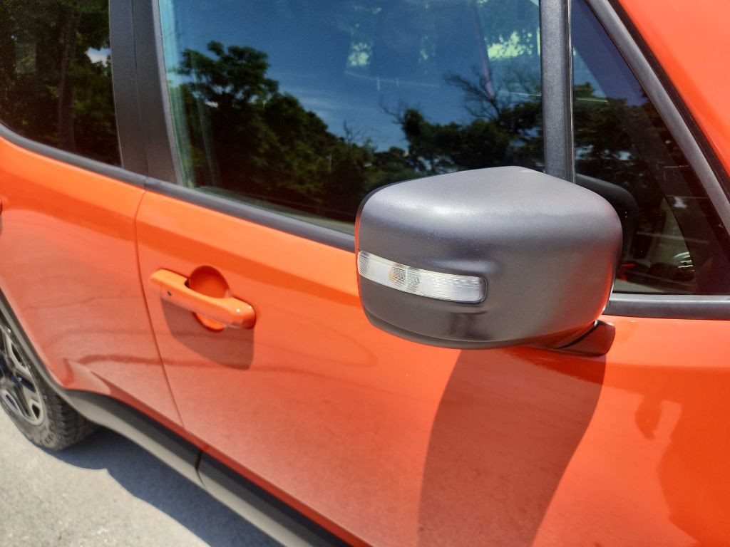 2016 Jeep Renegade Image 15
