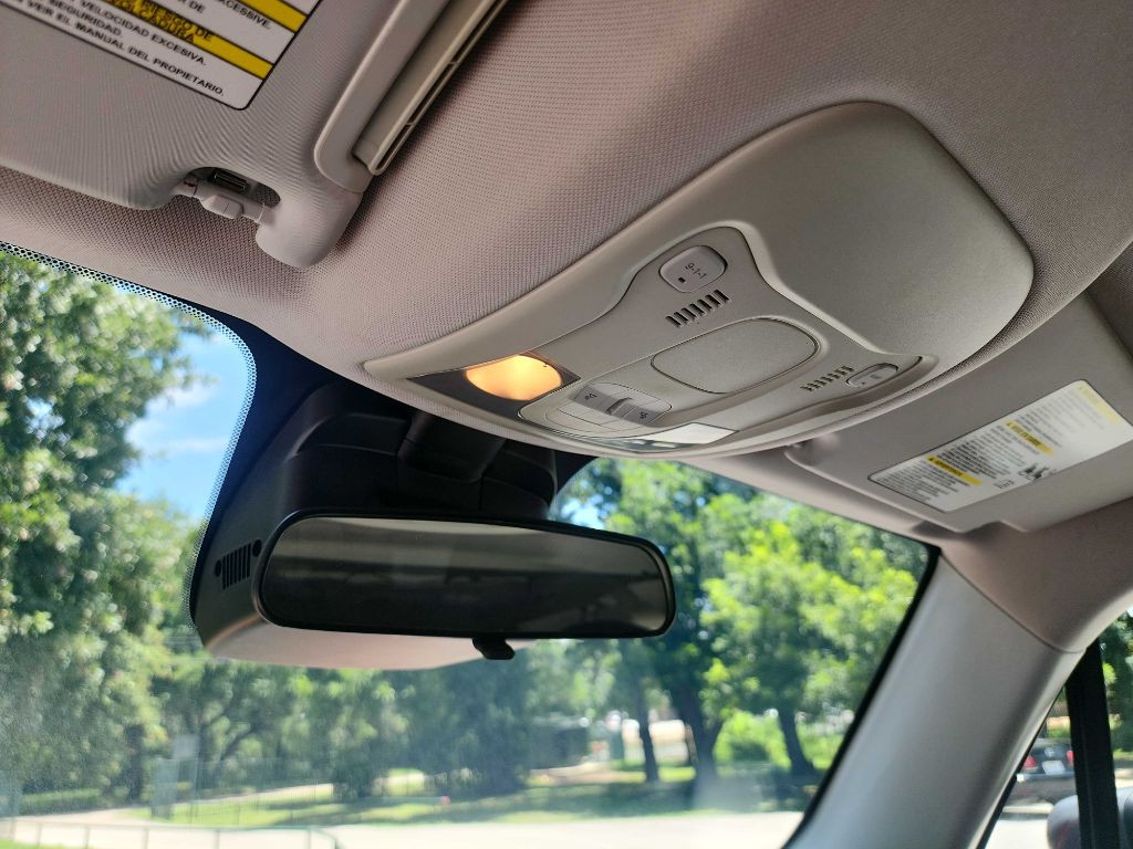 2016 Jeep Renegade Image 25