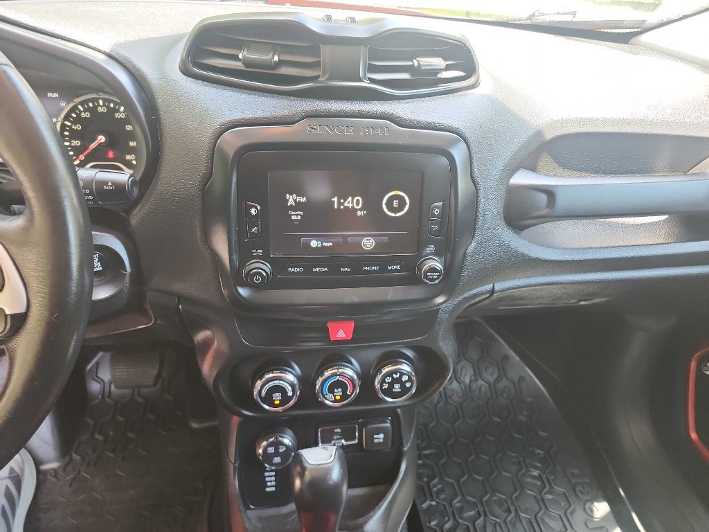2016 Jeep Renegade Image 27