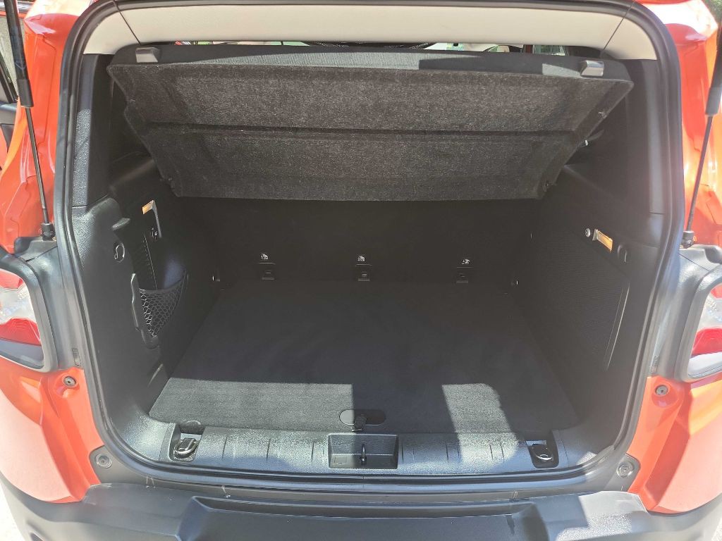2016 Jeep Renegade Image 35
