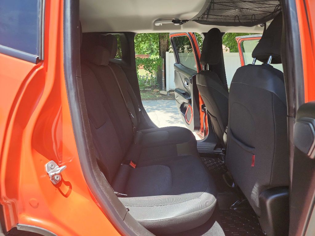 2016 Jeep Renegade Image 37