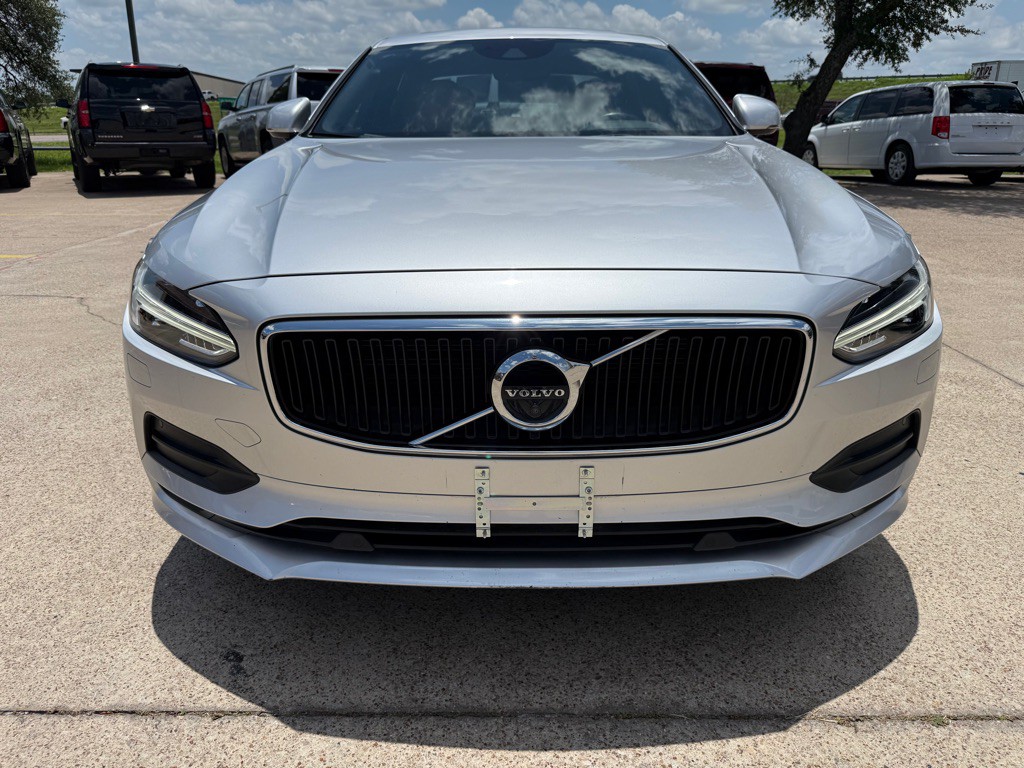 2017 Volvo S90 Image 2