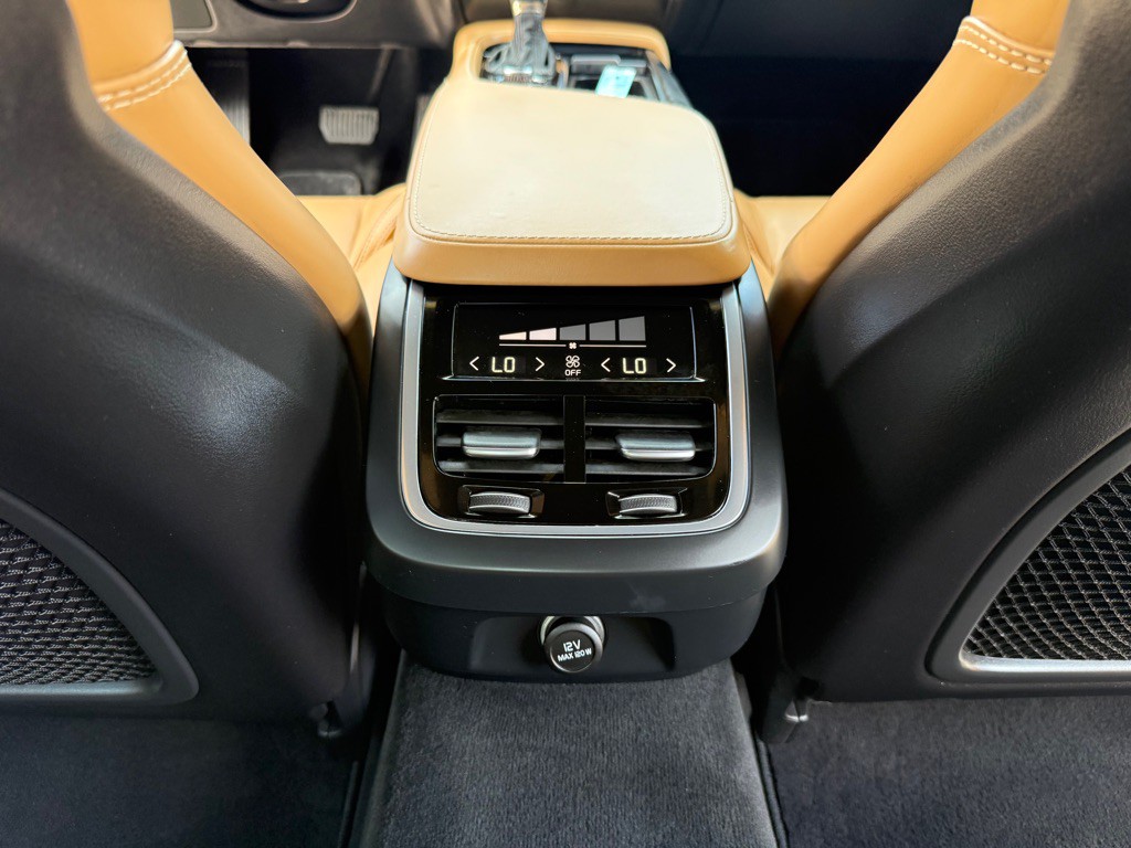 2017 Volvo S90 Image 19
