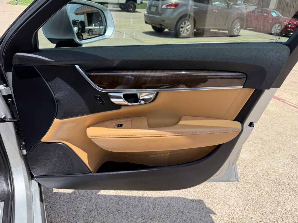 2017 Volvo S90 Image 22