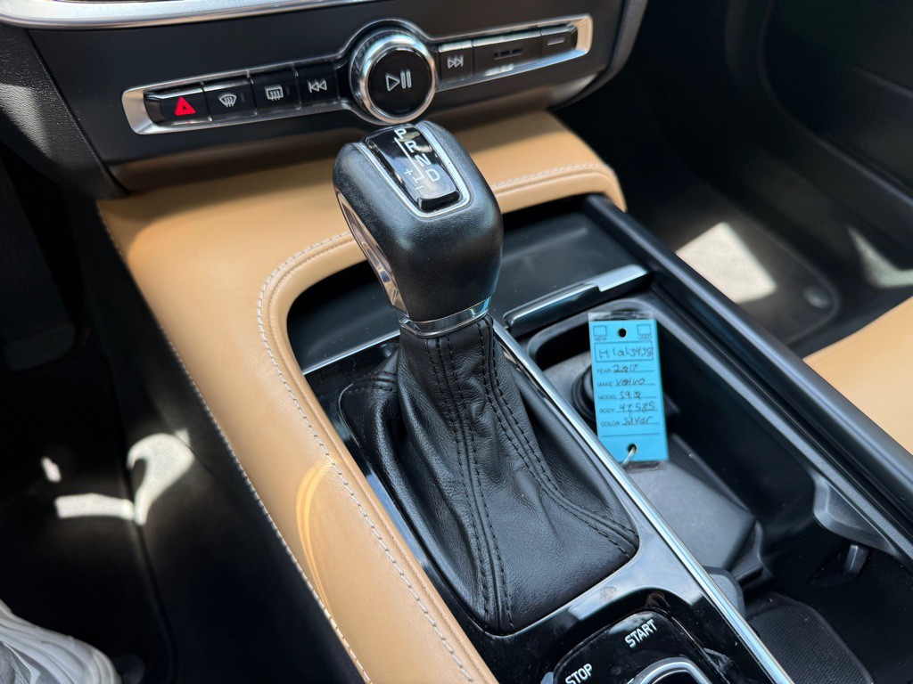 2017 Volvo S90 Image 25