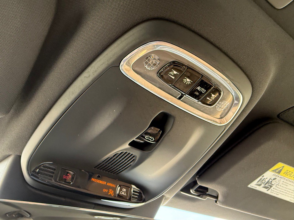 2017 Volvo S90 Image 30