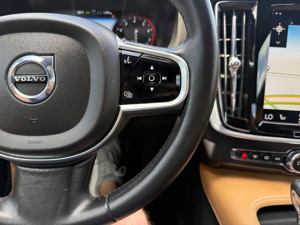 2017 Volvo S90 Image 32
