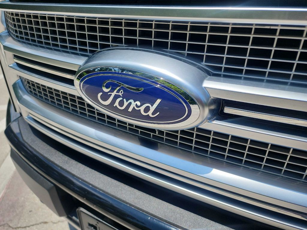 2017 Ford F-150 Image 3