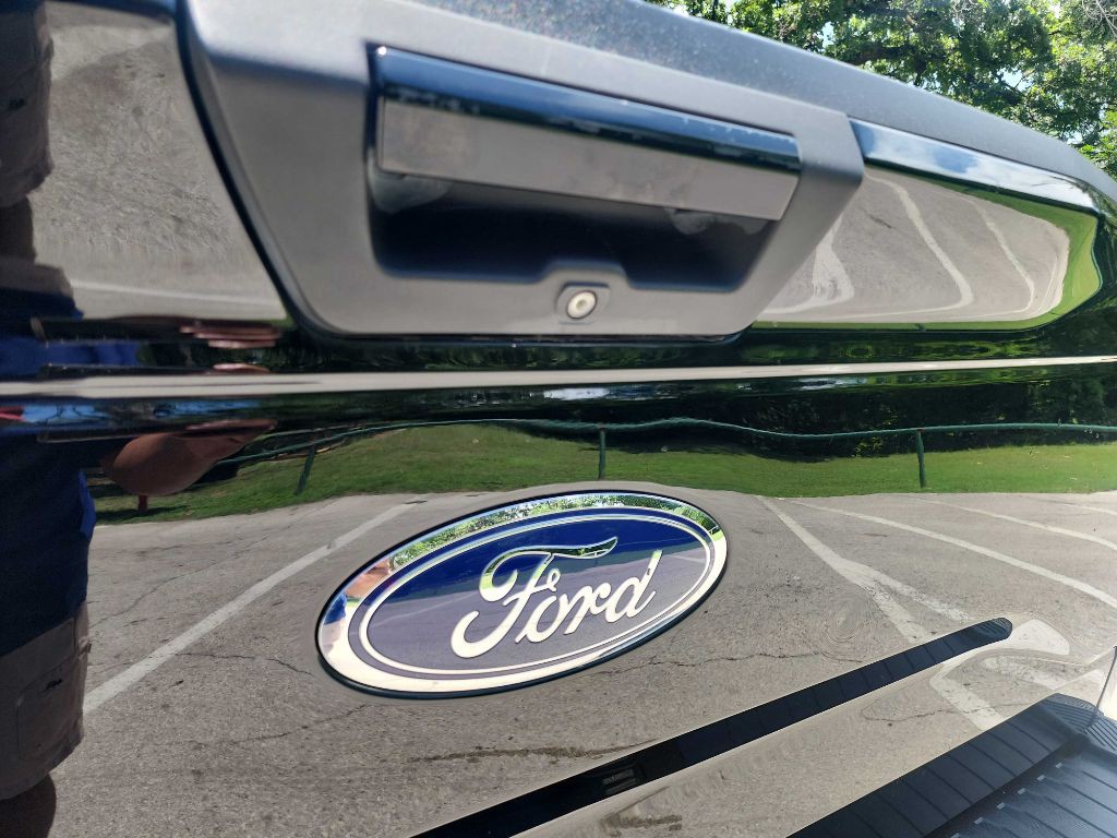 2017 Ford F-150 Image 8
