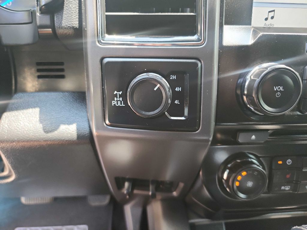 2017 Ford F-150 Image 32