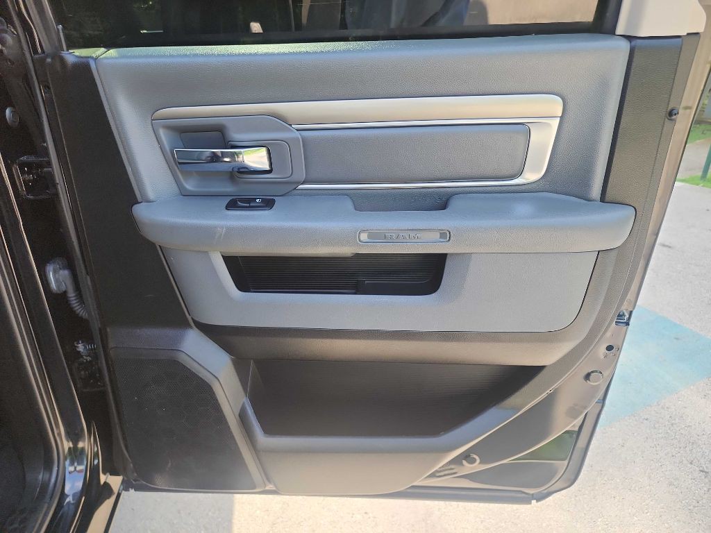 2019 RAM 1500 Image 31