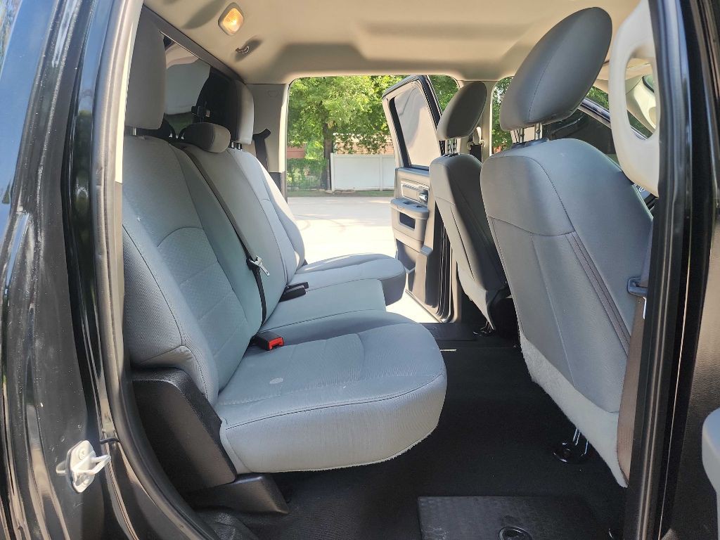 2019 RAM 1500 Image 32