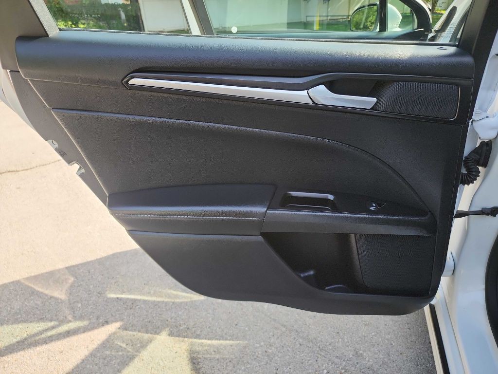 2019 Ford Fusion Image 28