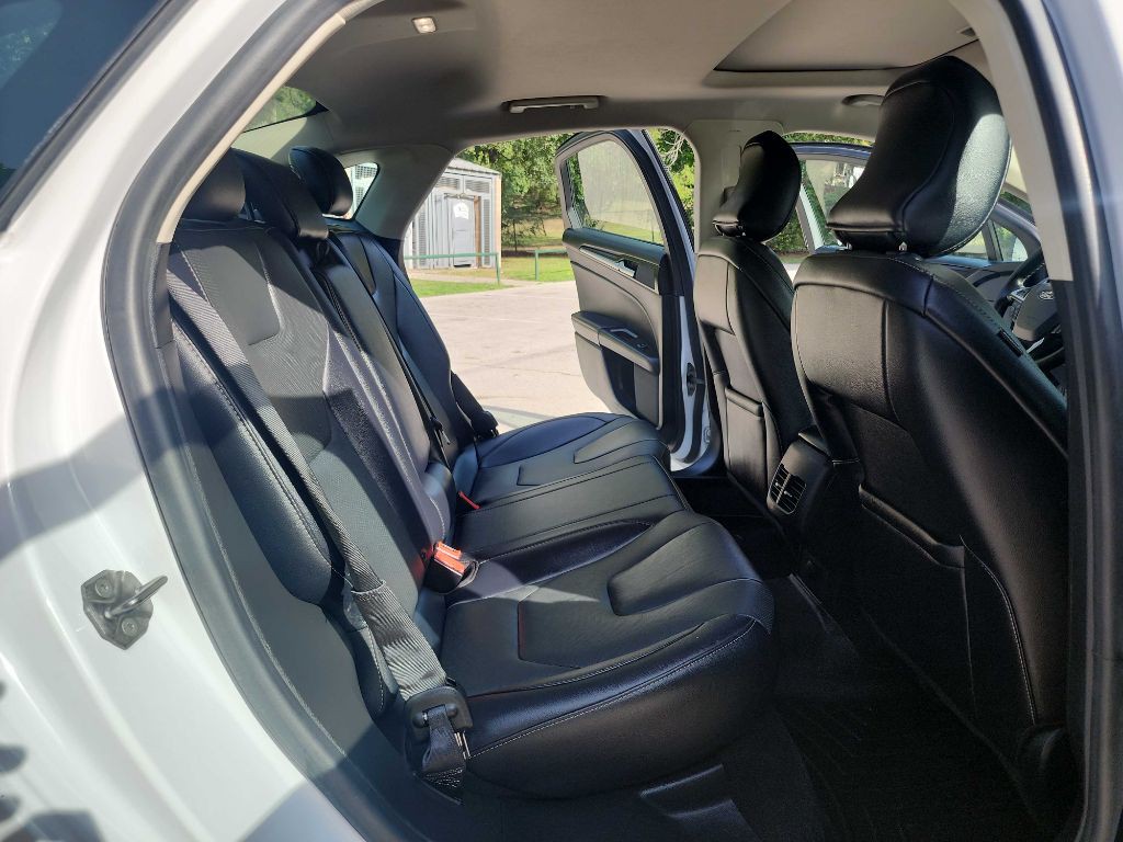 2019 Ford Fusion Image 34