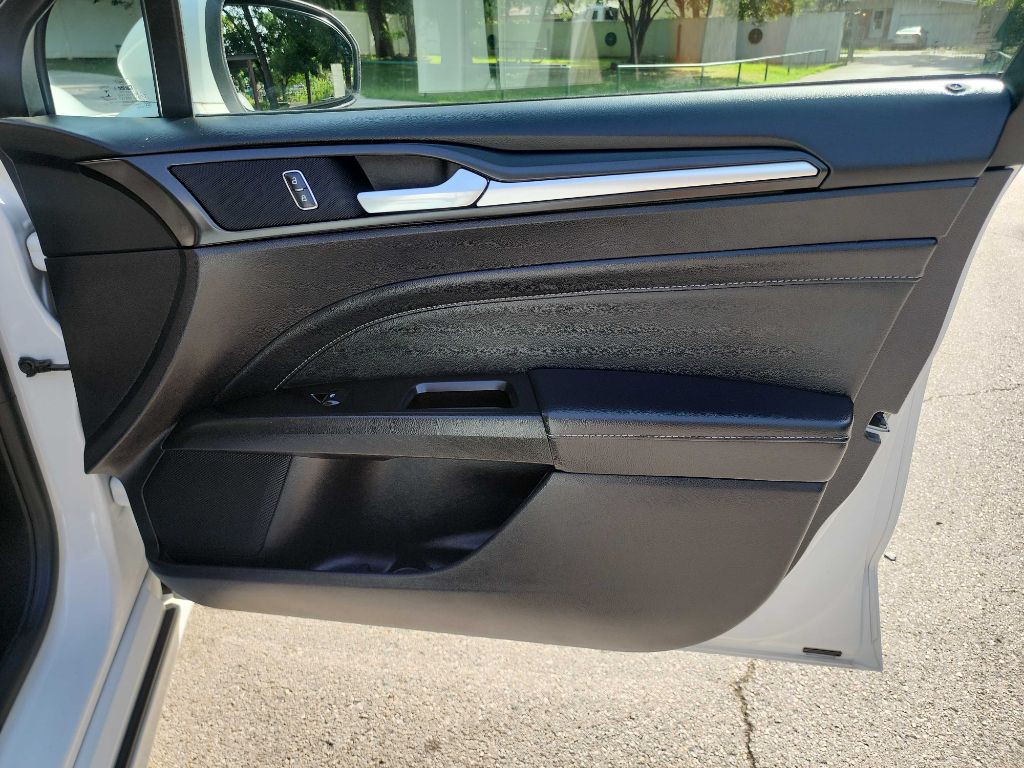 2019 Ford Fusion Image 35