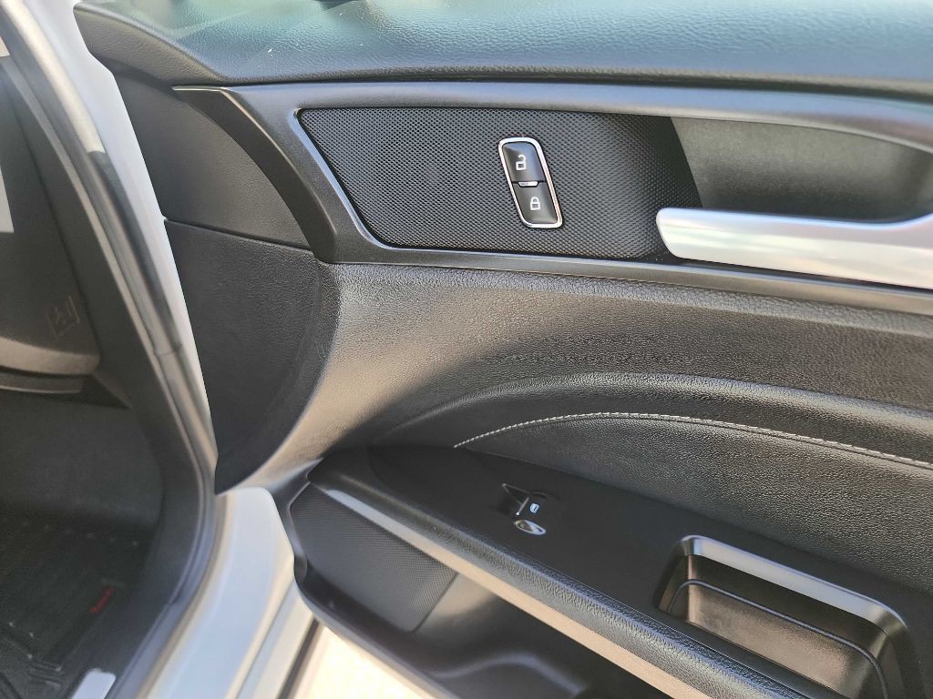 2019 Ford Fusion Image 36