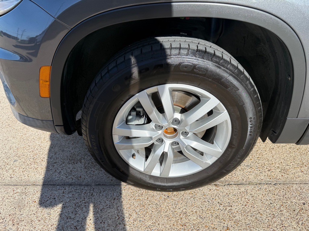 2016 Volkswagen Tiguan Image 11