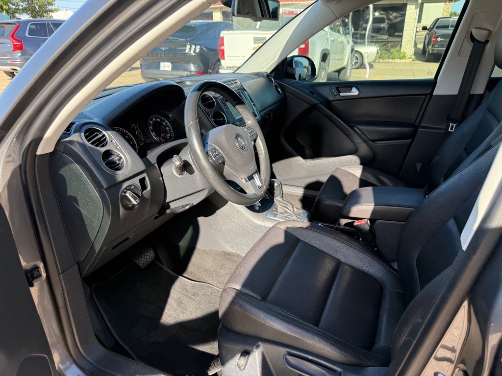 2016 Volkswagen Tiguan Image 12