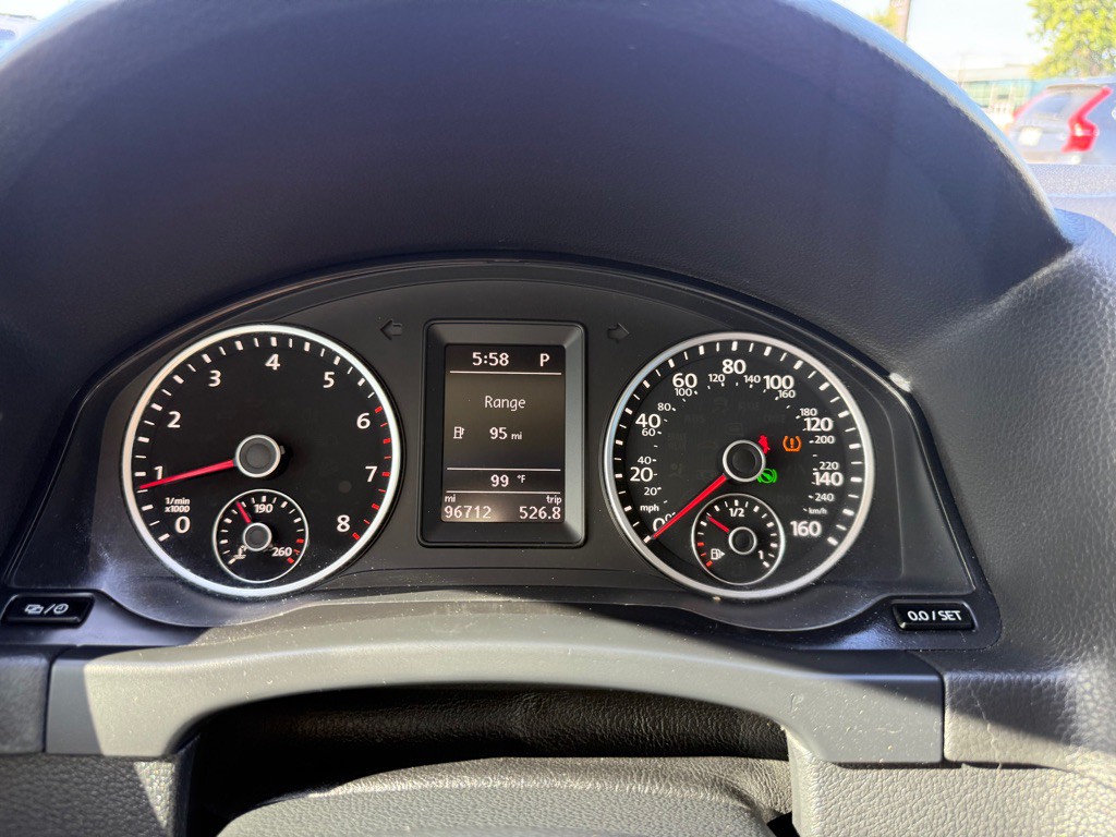 2016 Volkswagen Tiguan Image 24