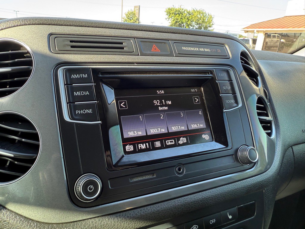 2016 Volkswagen Tiguan Image 30