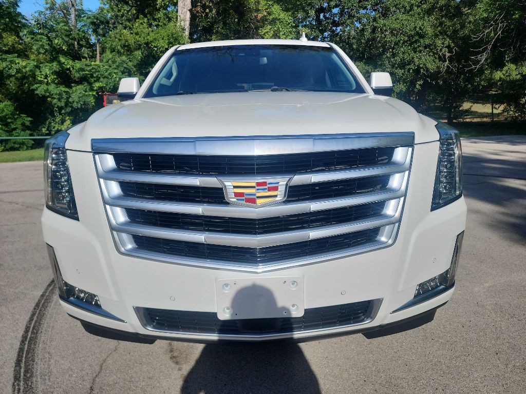 2018 Cadillac Escalade Image 2