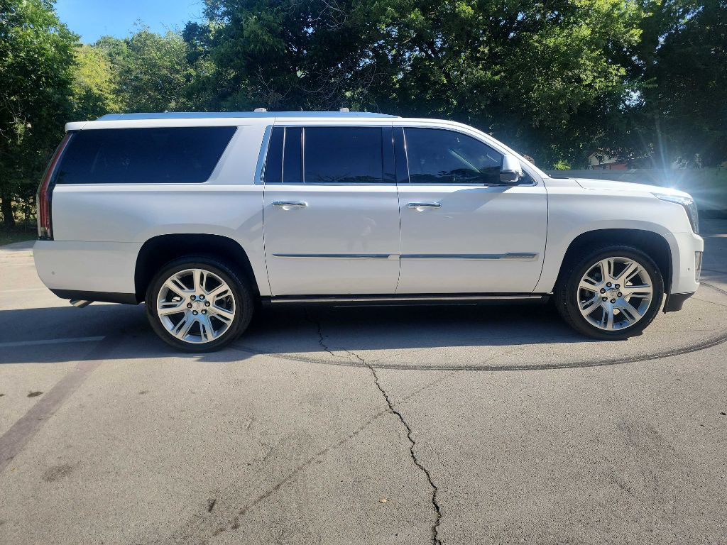 2018 Cadillac Escalade Image 12