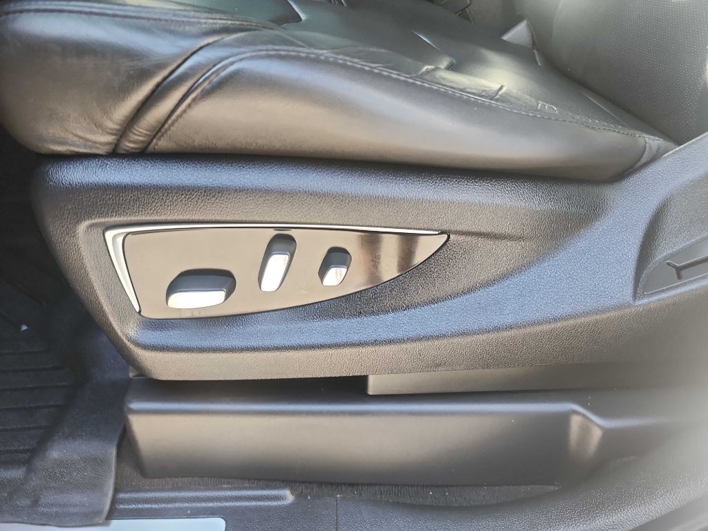 2018 Cadillac Escalade Image 22