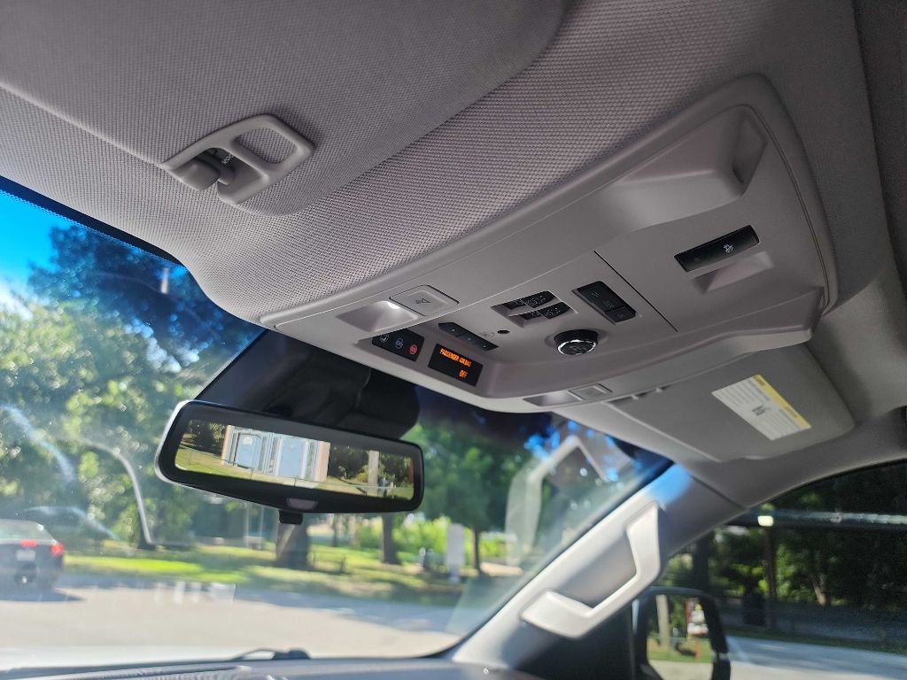 2018 Cadillac Escalade Image 26