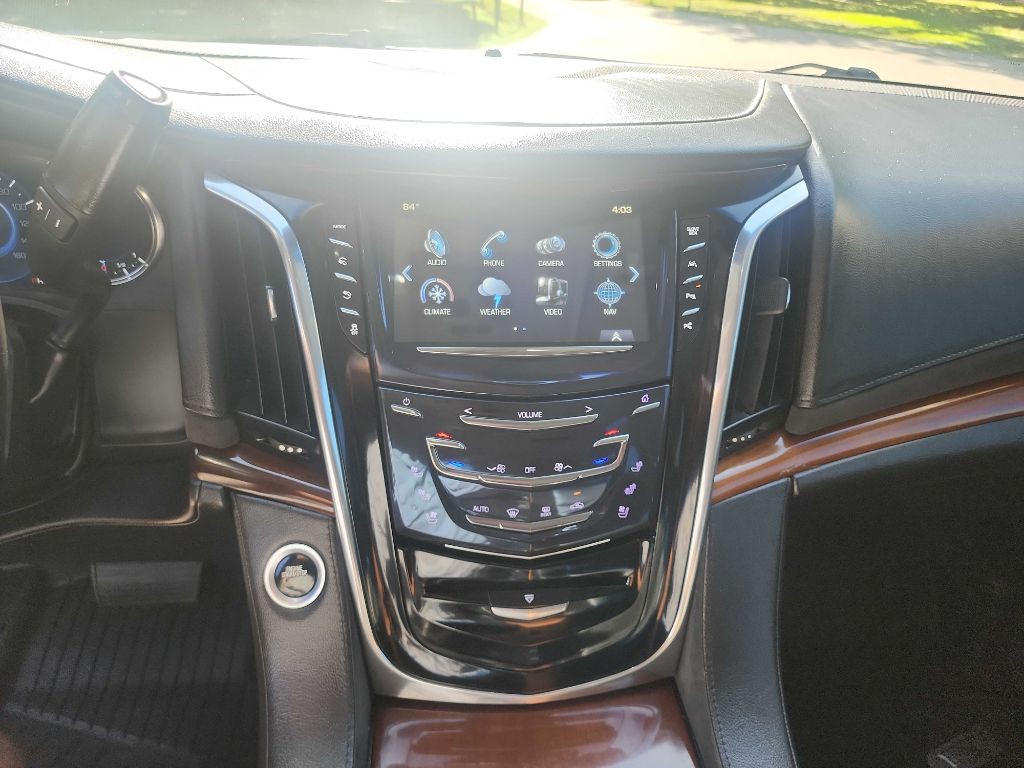 2018 Cadillac Escalade Image 28