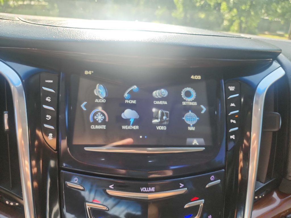 2018 Cadillac Escalade Image 32