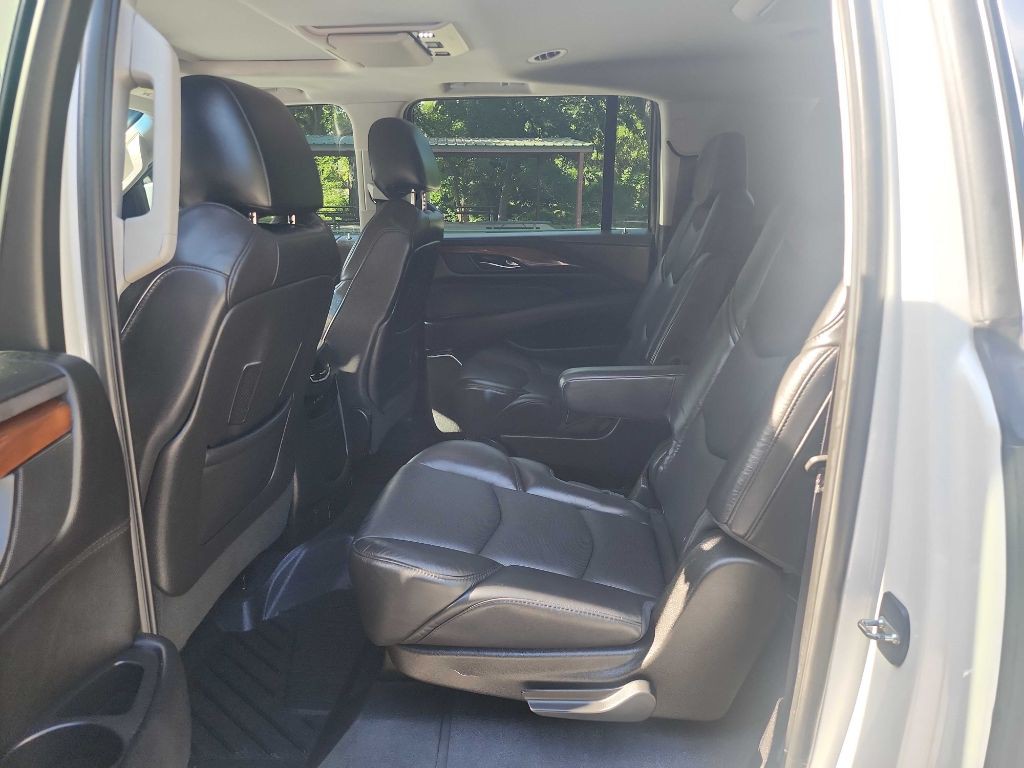 2018 Cadillac Escalade Image 36