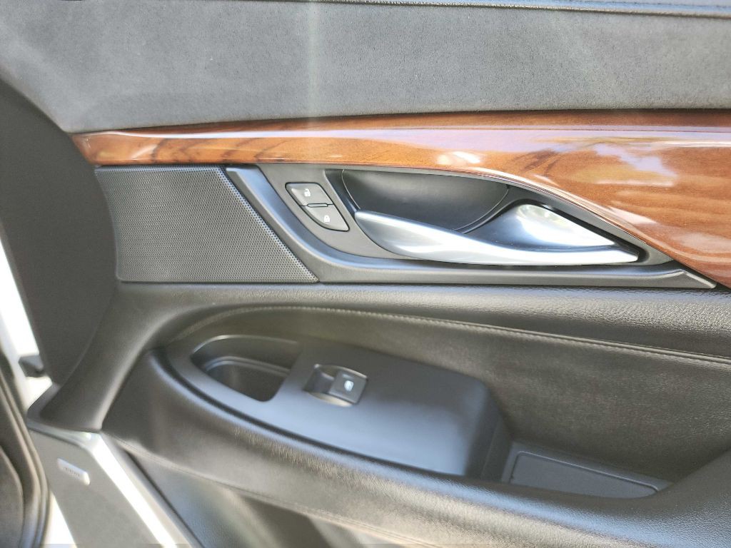 2018 Cadillac Escalade Image 46