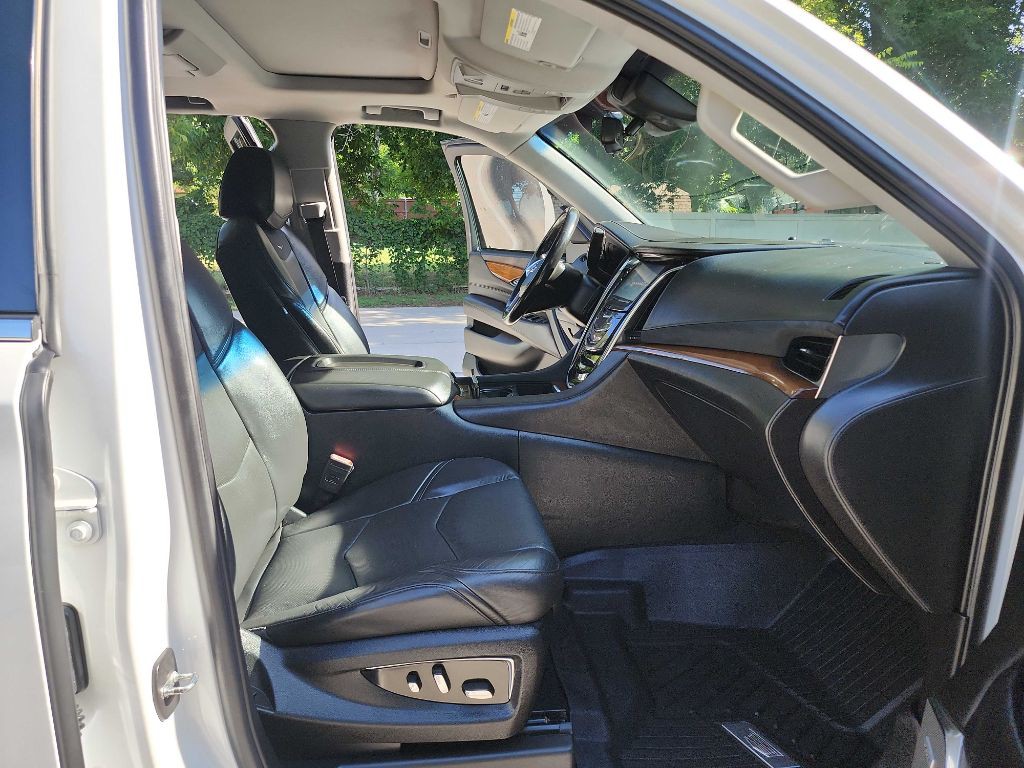 2018 Cadillac Escalade Image 48