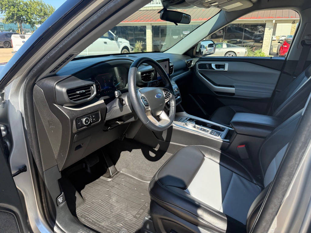 2023 Ford Explorer Image 13