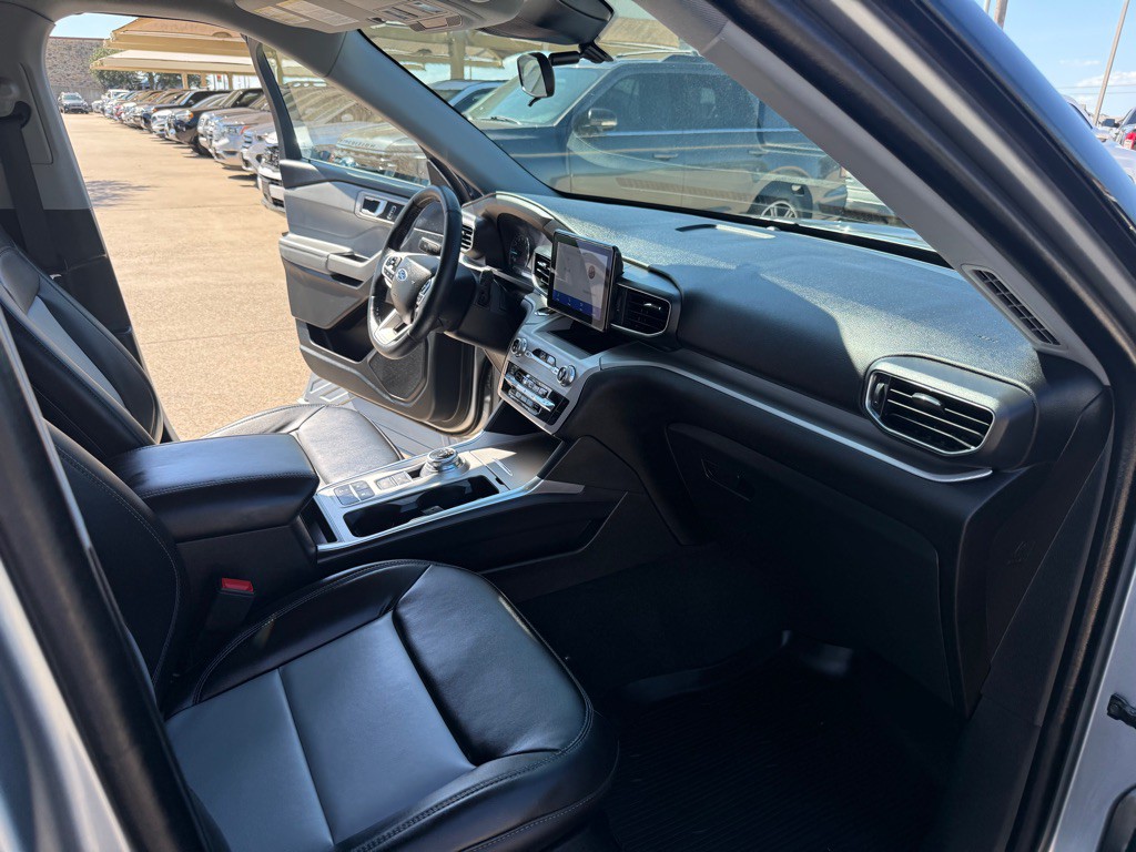 2023 Ford Explorer Image 16