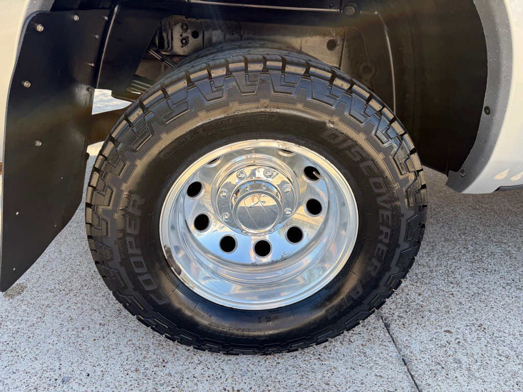 2016 RAM 3500 Image 16