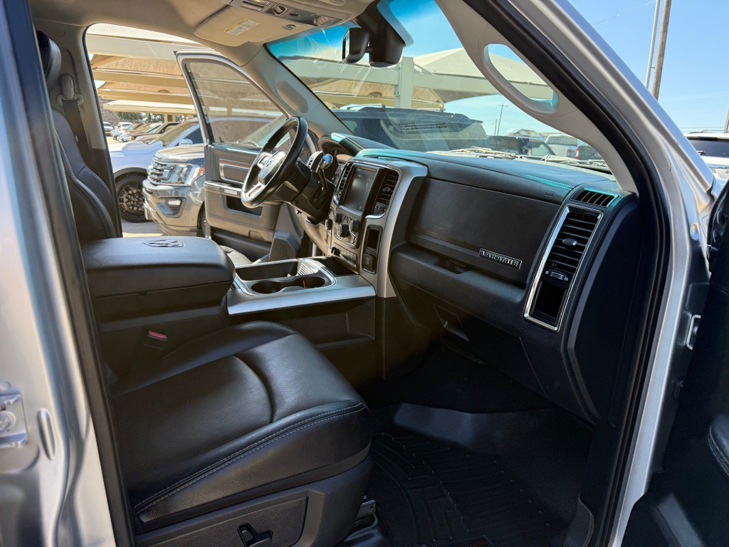 2016 RAM 3500 Image 19