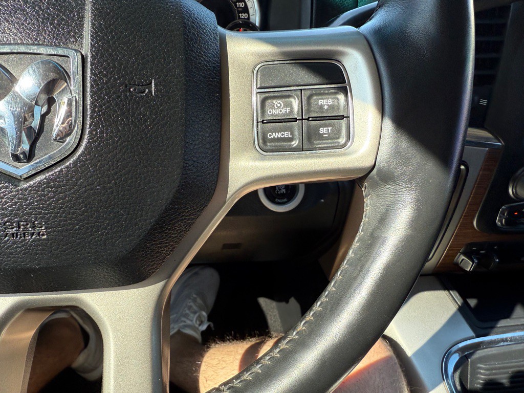 2016 RAM 3500 Image 32