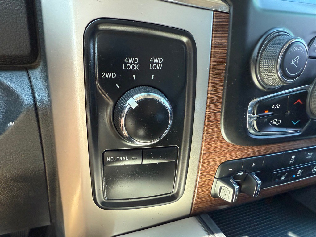 2016 RAM 3500 Image 33