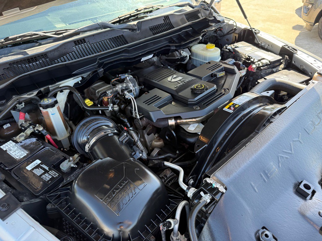 2016 RAM 3500 Image 39