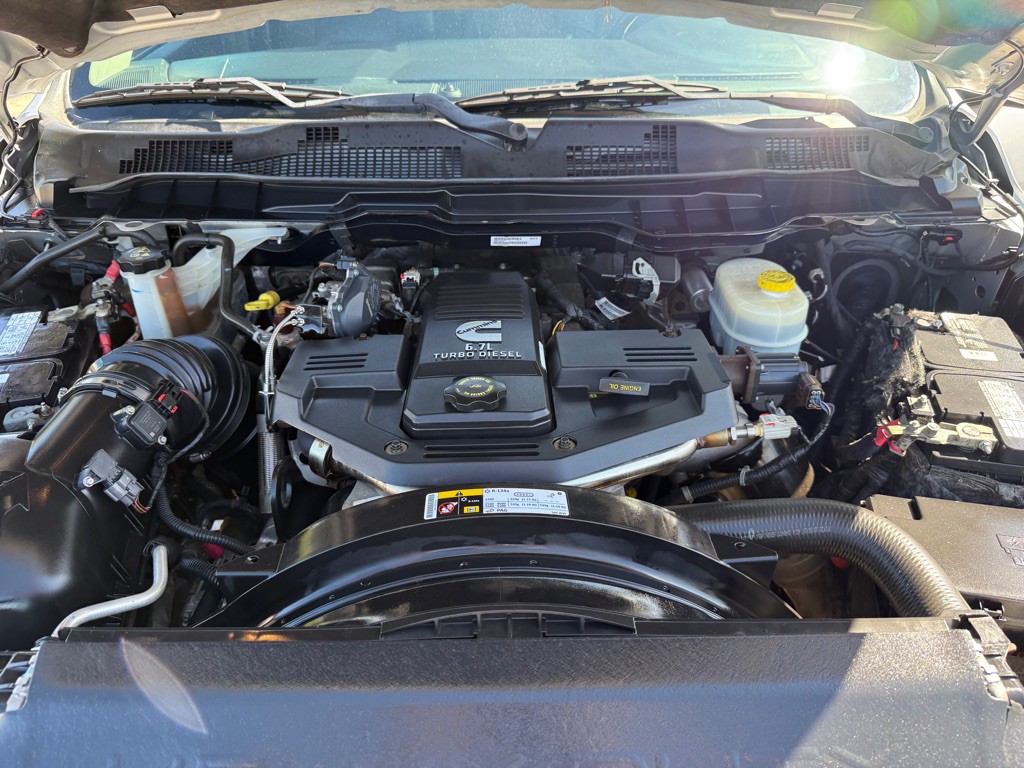 2016 RAM 3500 Image 40