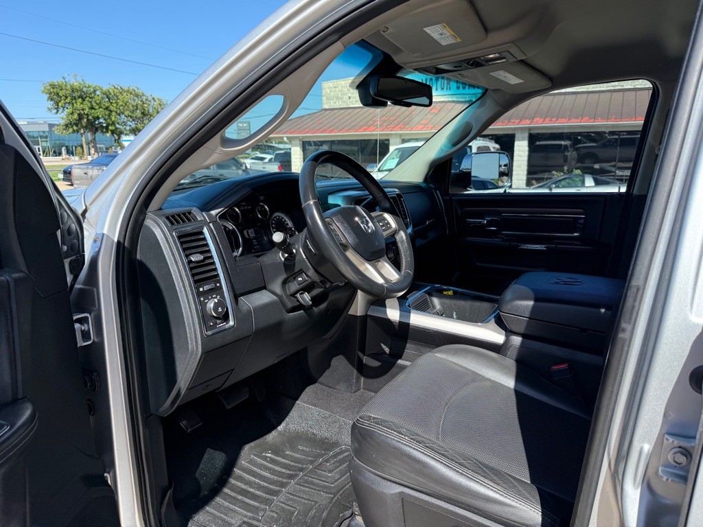 2016 RAM 3500 Image 17