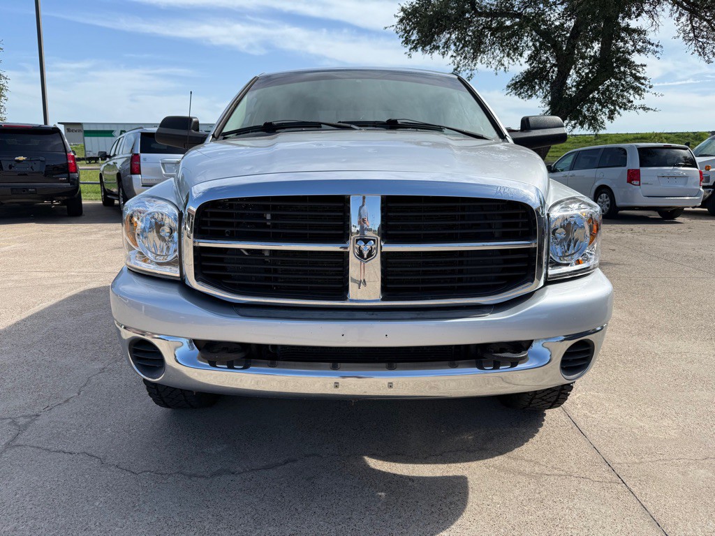 2006 Dodge Ram 3500 Image 2