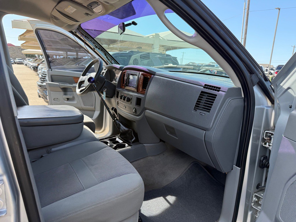 2006 Dodge Ram 3500 Image 17
